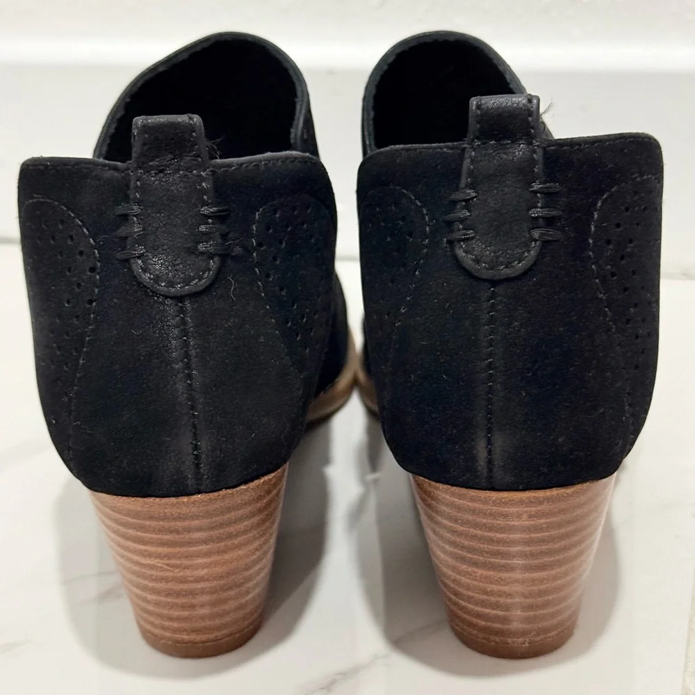 BareTraps Black Perforated Leather Ankle Booties‎ with Wood Heel 9M